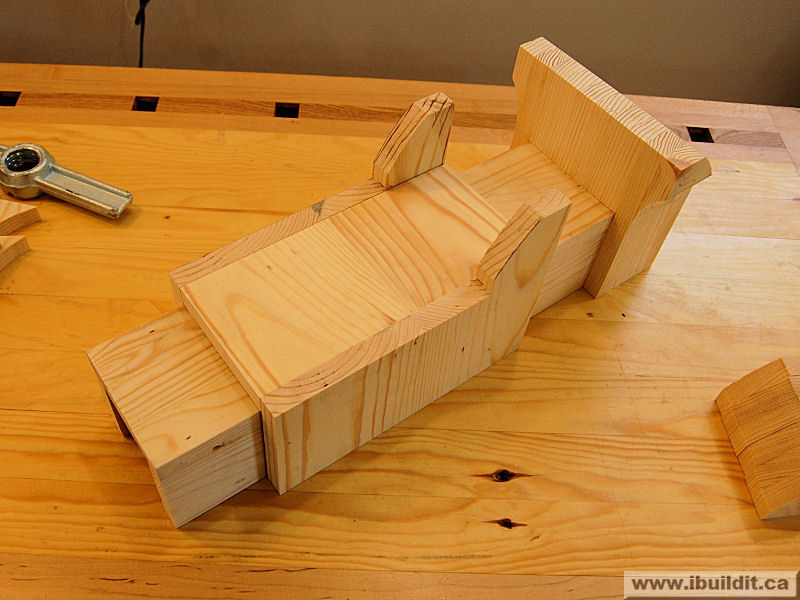 How To Make A Wooden Vise IBUILDIT.CA